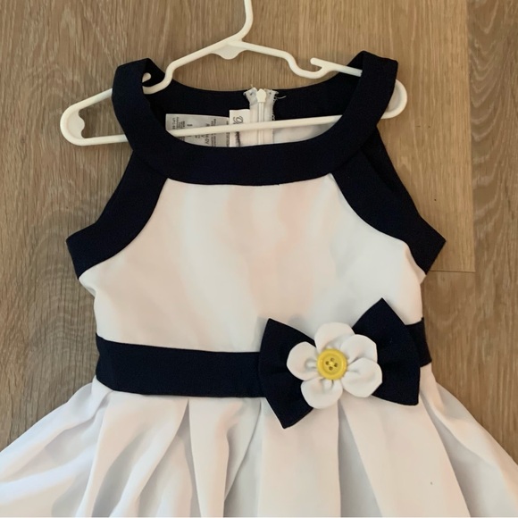 Bonnie Jean GirlSize 8 Navy  & White Pleated Sleeveless Special Occasion Dress - Picture 2 of 10